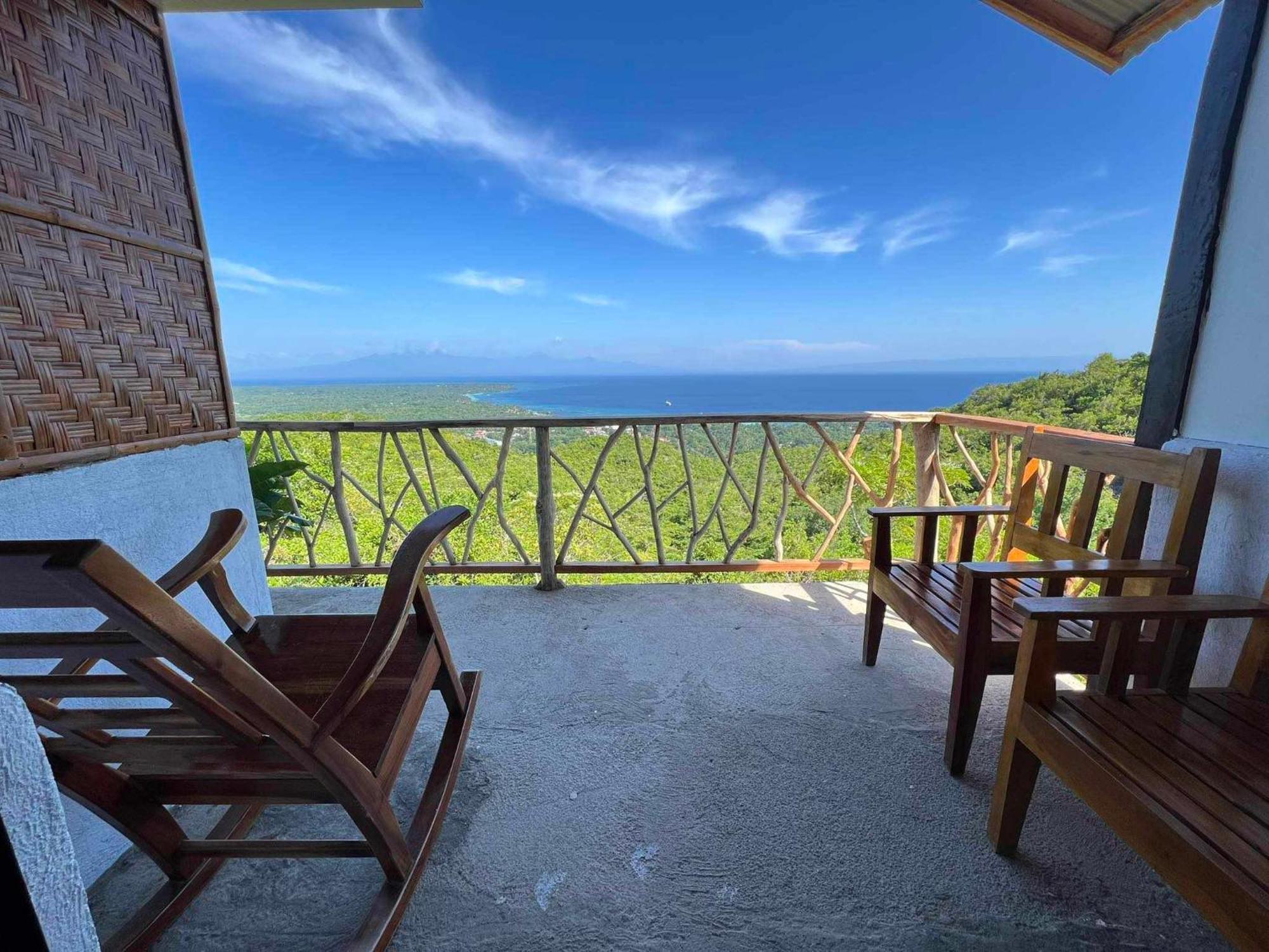 Thornton'S Sea View Cafe & Guesthouse Siquijor Exterior foto